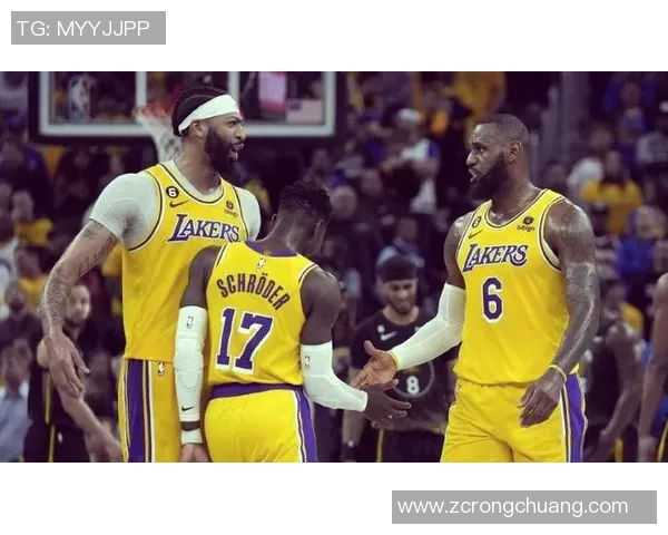 赛后分析：上海篮球队与武汉篮球队的战术对决与技术细节探讨